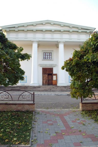  Успенський костел (Художній музей) 
