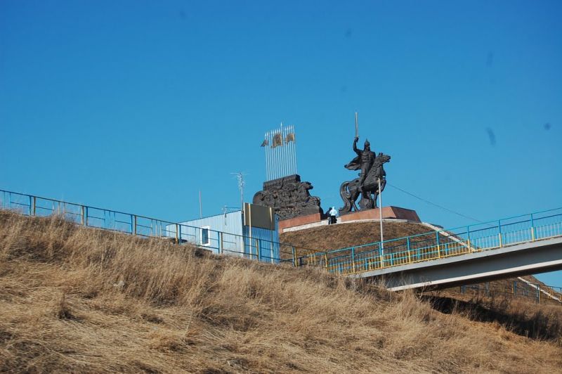 Пам'ятник князю Ігорю, Луганськ