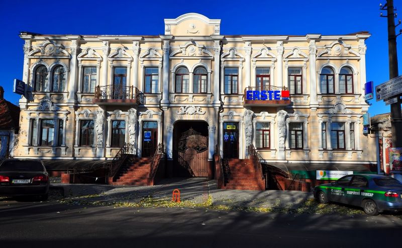 House with Atlanteans, Nikolaev