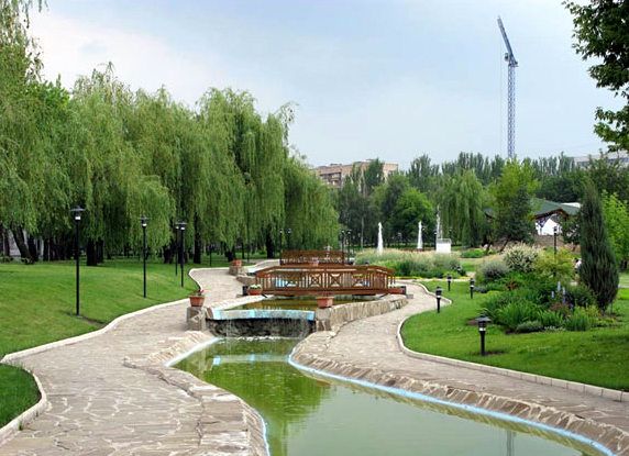 Парк гостиничного комплекса «Виктория»