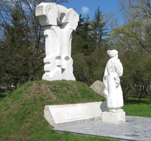 Памятник борцам за волю, Чернигов