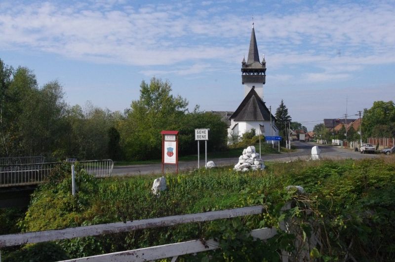 Костел Серця Ісуса, Бене