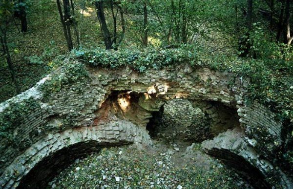 Grotto of Nymph, Trostyanets