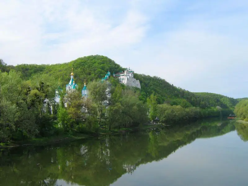 Национальный природный парк «Святые горы»