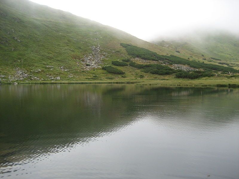 Озеро Несамовите