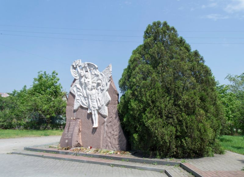 Fraternal grave of the victims of fascism, Zaporozhye