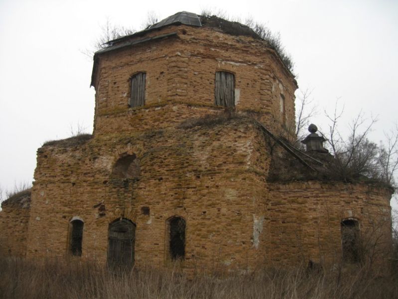 Ruins of the Church of St. Nicholas the Wonderworker, Gudovo