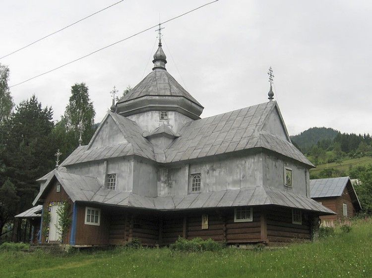 Церква Різдва Богородиці, Криворівня