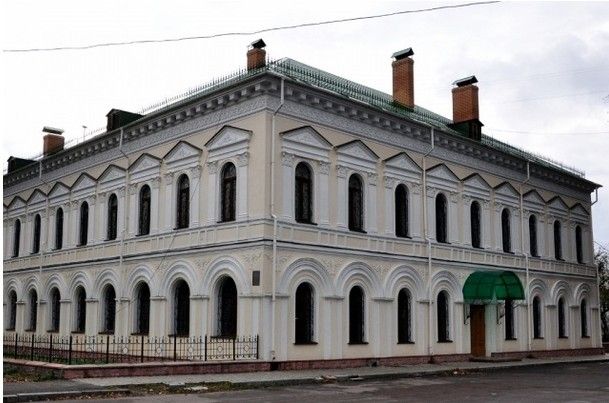  Zhitomir Town Hall (formerly the building of the Magistrate) 