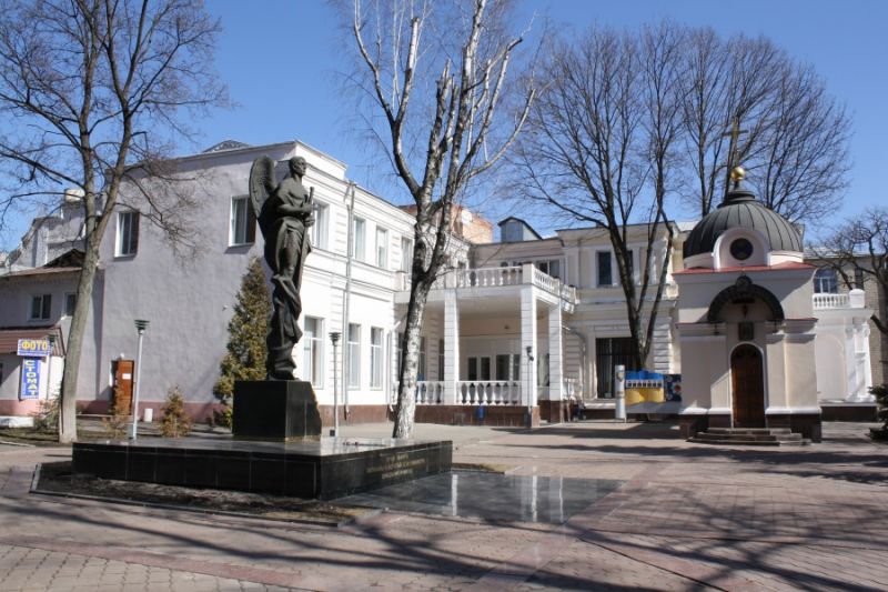  Monument to police officers, Kharkiv 