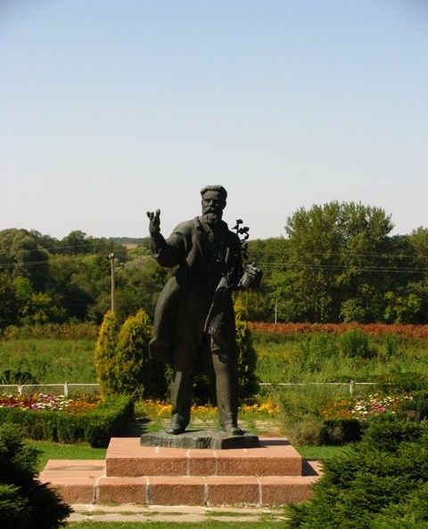 Monument to Leo Simirenko, Mliev