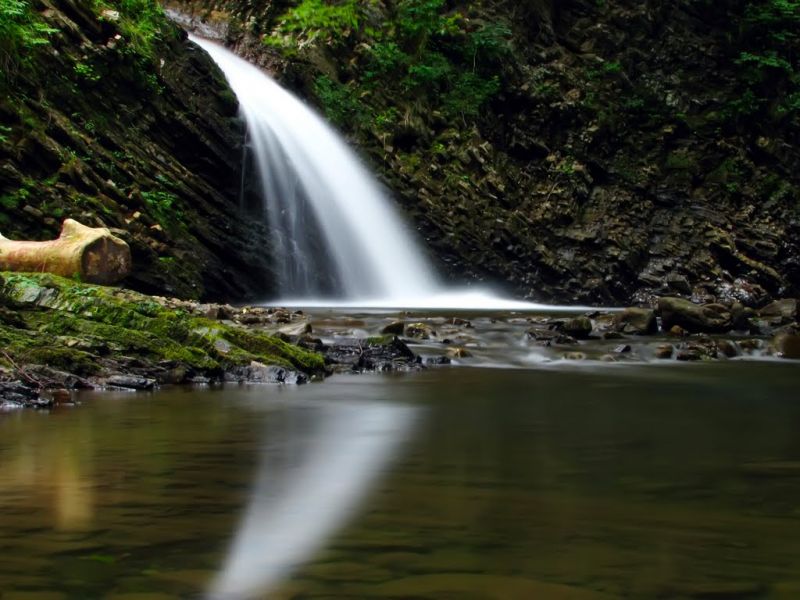 Черницкий водопад, Зеленая