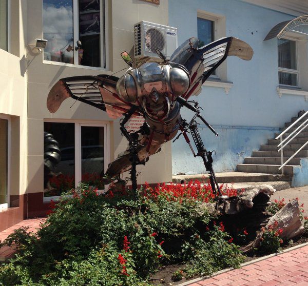 Monument of the Bird of Happiness of the Dragonfly