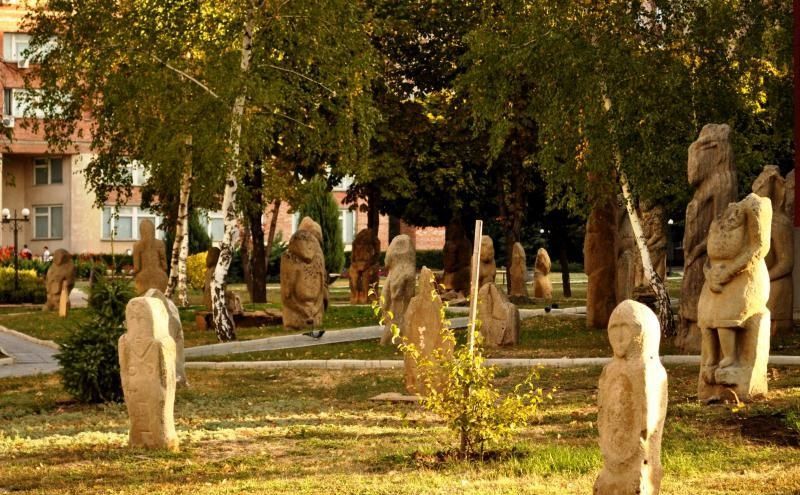  Park of stone sculptures, Lugansk 