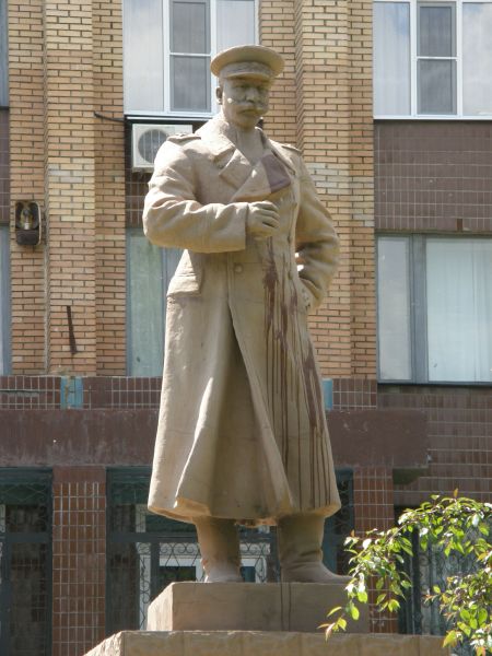 Памятник Буденному в Донецке