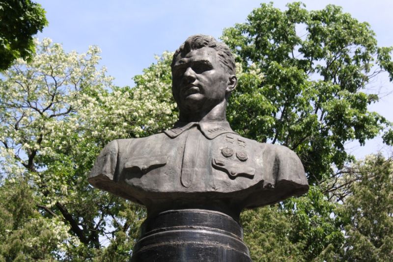 Bust of Stepan Pavlovich Suprun