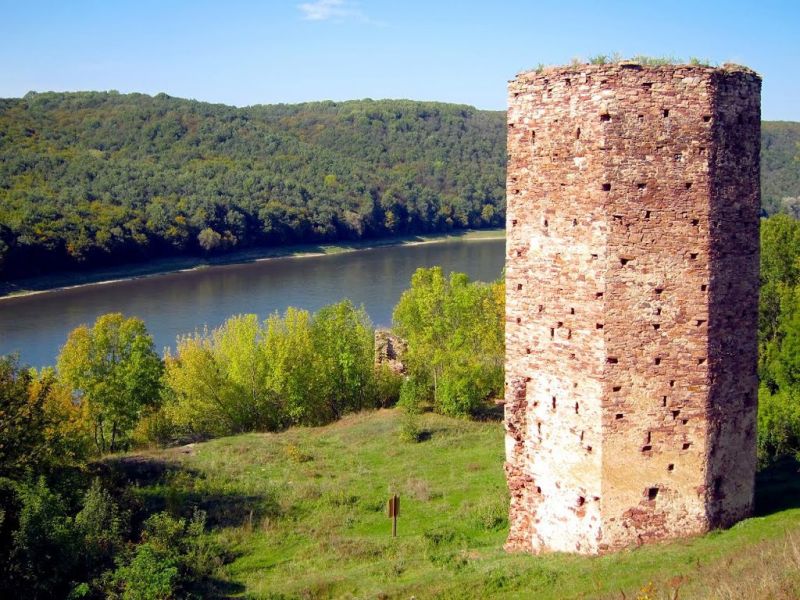 Замок в селе Раковец