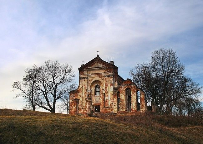 The Church of St. Anthony of Padua in Old Catelinus 