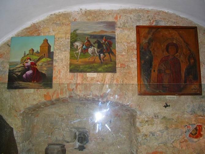 Дворец епископа (Музей древностей), Каменец-Подольский