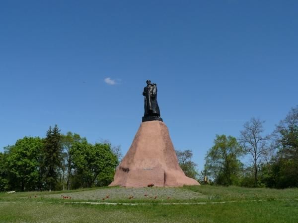 Памятник Ковпаку, Путивль
