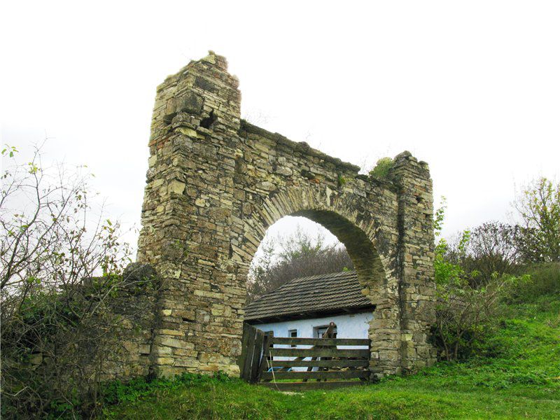  Chernokozinetsk Castle, Chernokozintsy 