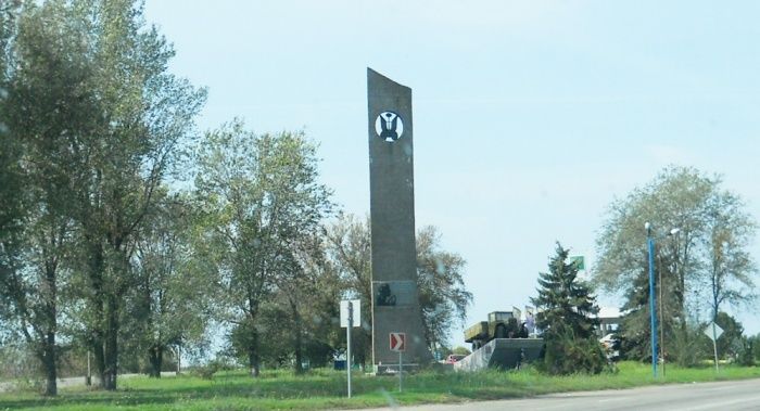  Monument to soldiers-auto obilistam, Zaporozhye 