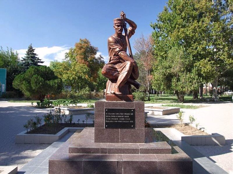 Пам'ятник Ашик Омеру
