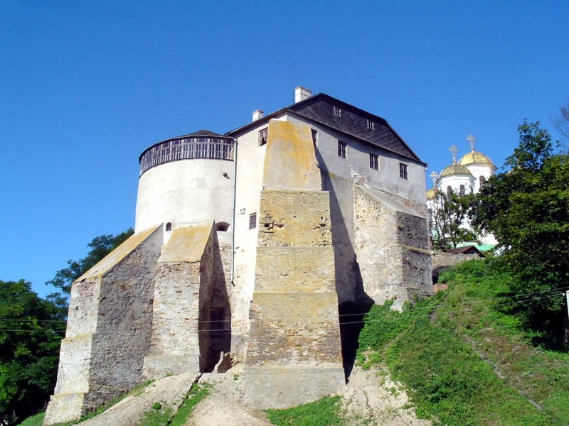  Ostroh Castle 
