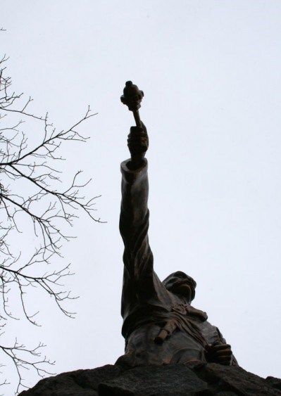 Памятник Ивану Гонте в Христиновке