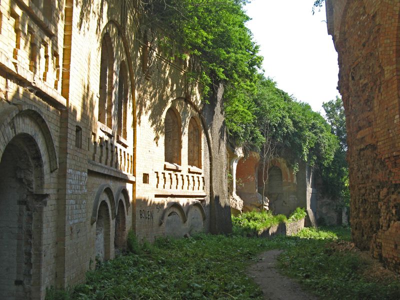 Таракановский форт, Тараканов