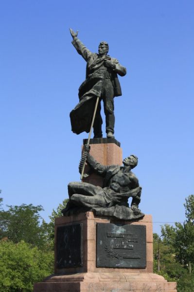 Памятник Борцам за власть Советов