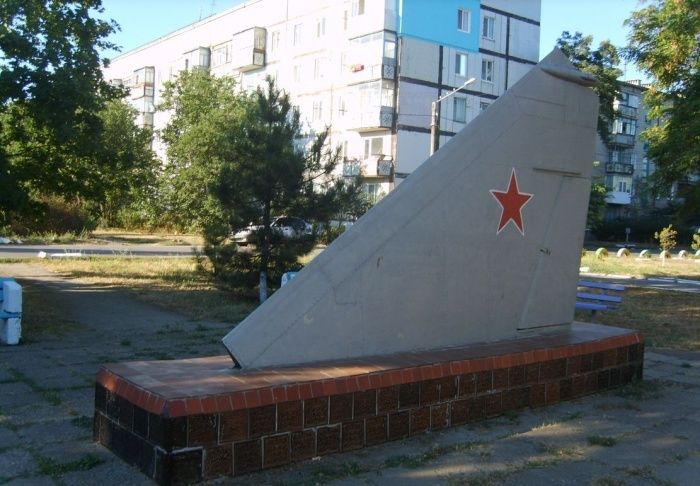 Monument to Aviators, Berdyansk