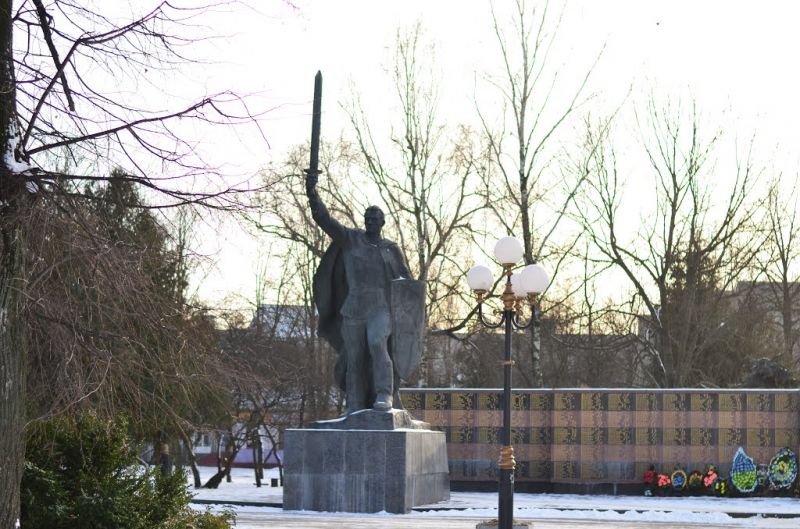 The Memorial Complex of Glory, Kovel