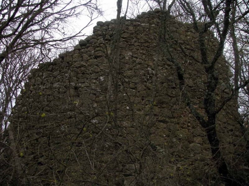 Руины крепости Керменчик