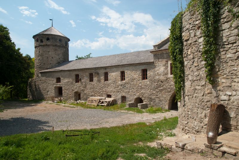  Кам'янець-Подільський замок (фортеця) 