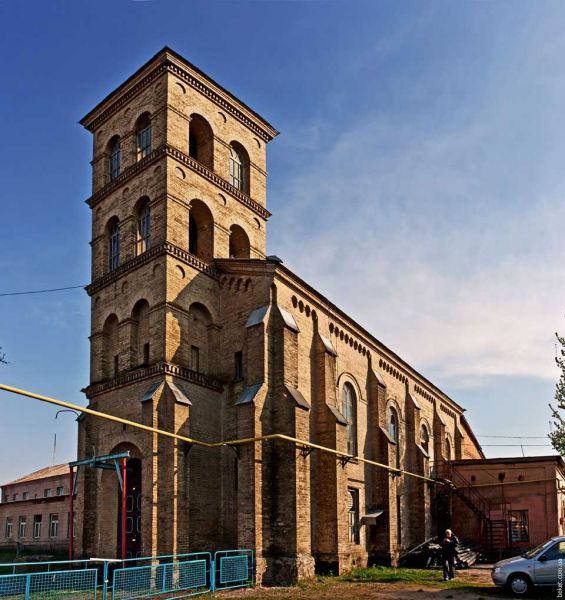 Римо-католический костел в Мошнах