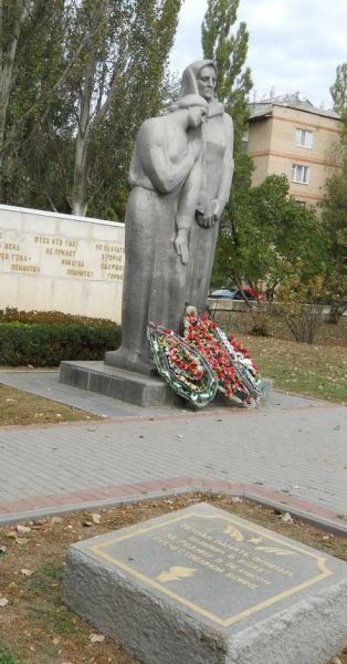  Меморіальний комплекс Братське кладовище, Мелітополь 