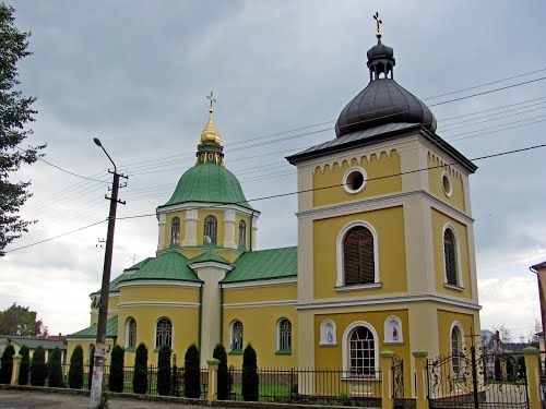 Петропавловская церковь (Комарно)
