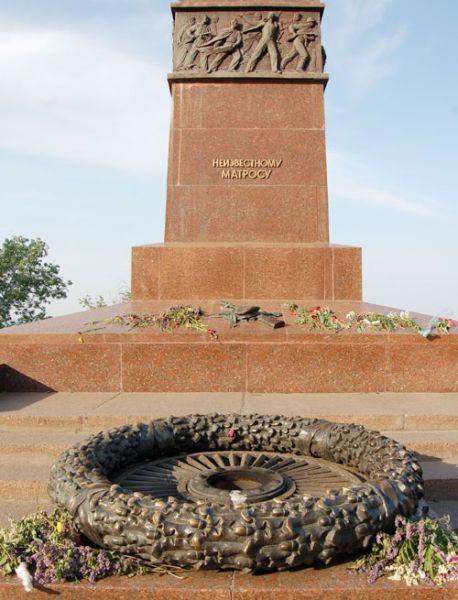 Памятник неизвестному матросу в Одессе