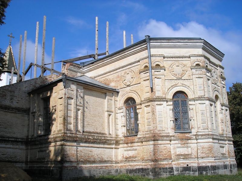  Church of the Assumption of the Blessed Virgin Mary in Ivanky 