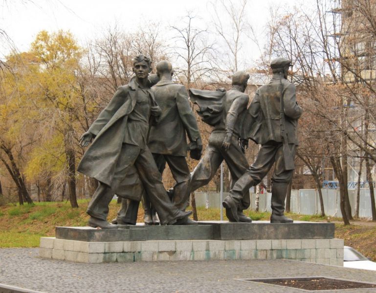  Пам'ятник харківським студбатівцям 