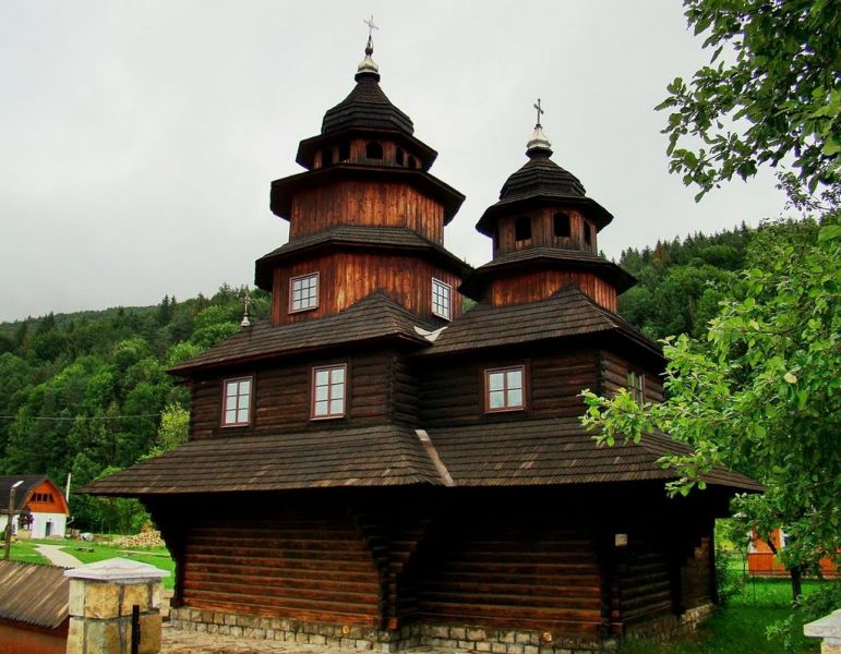  Ilyinsky Church, Yaremche 