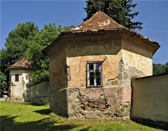 Довжанский замок, Долгое