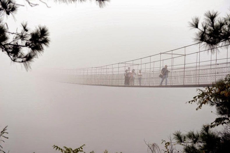 Transparent suspension bridge in China