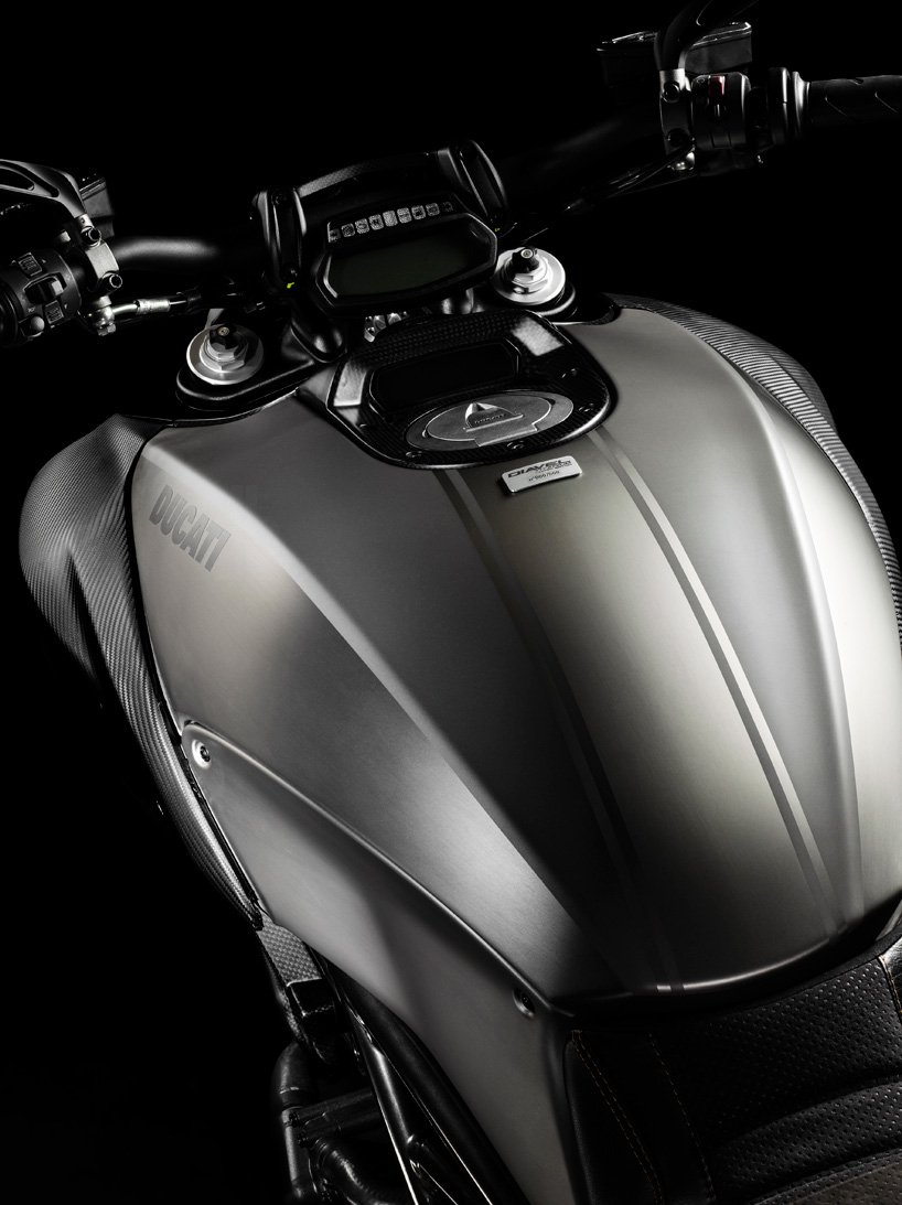 Ограниченная серия Ducati Diavel Titanium