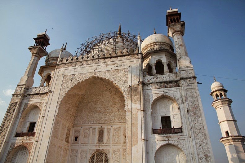 Bibi-Ka-Makbar is another Taj Mahal