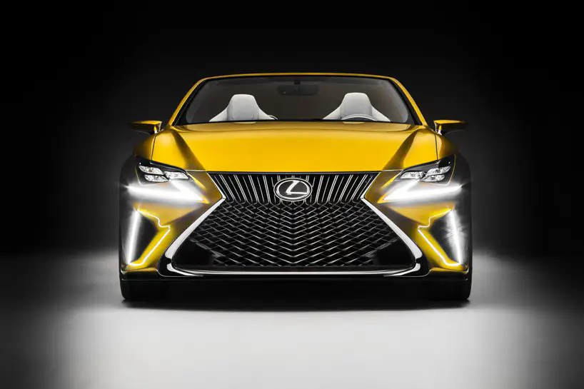 Lexus LF-C2: золотой и совсем без крыши