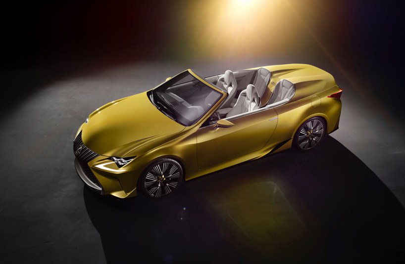Lexus LF-C2: golden and absolutely without a roof