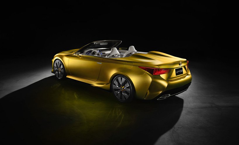 Lexus LF-C2: golden and absolutely without a roof