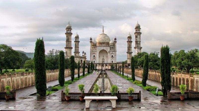 Bibi-Ka-Makbar - another Taj Mahal